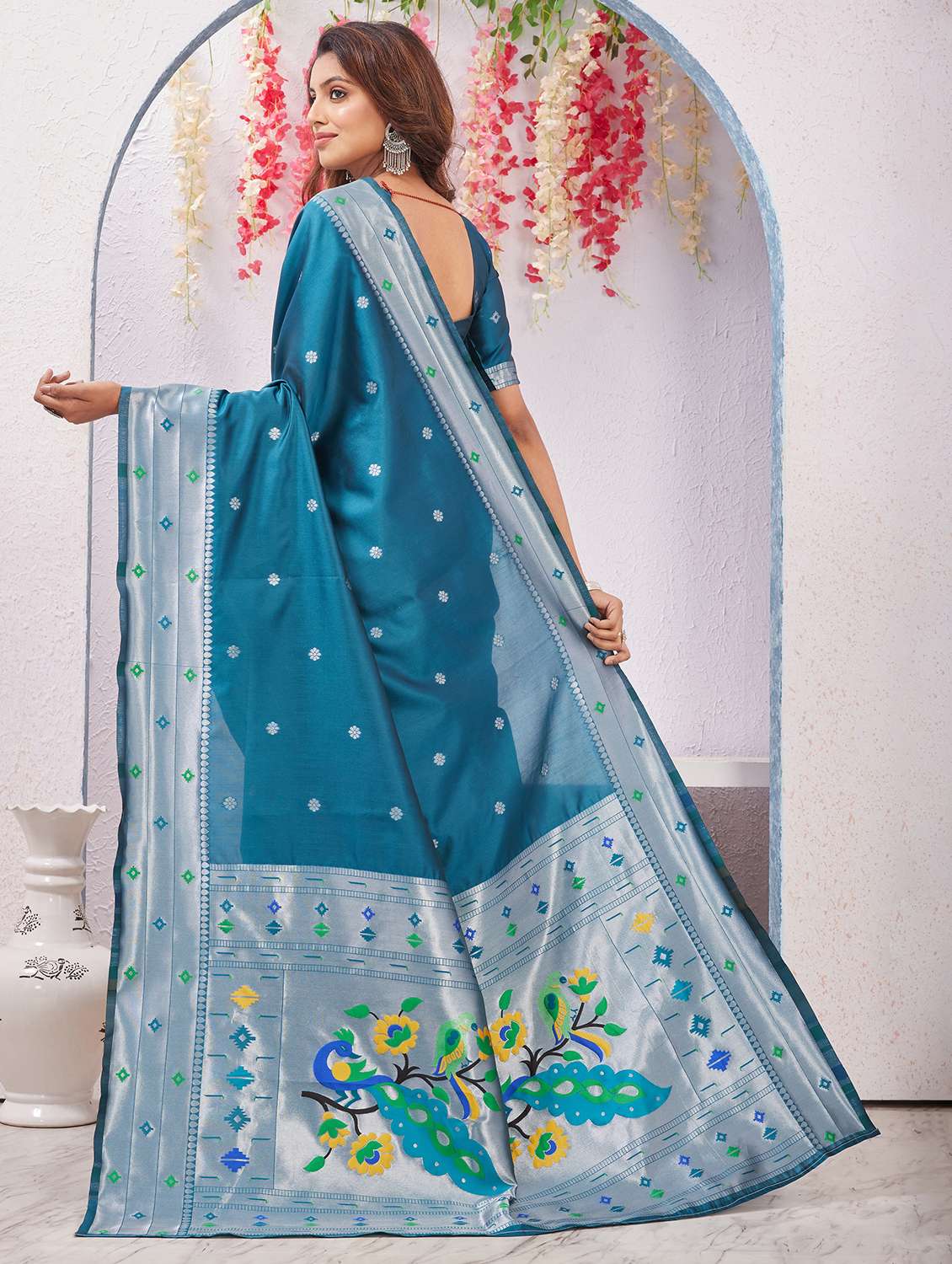women self design paithani saree with blouse - 22590259 -  Standard Image - 3