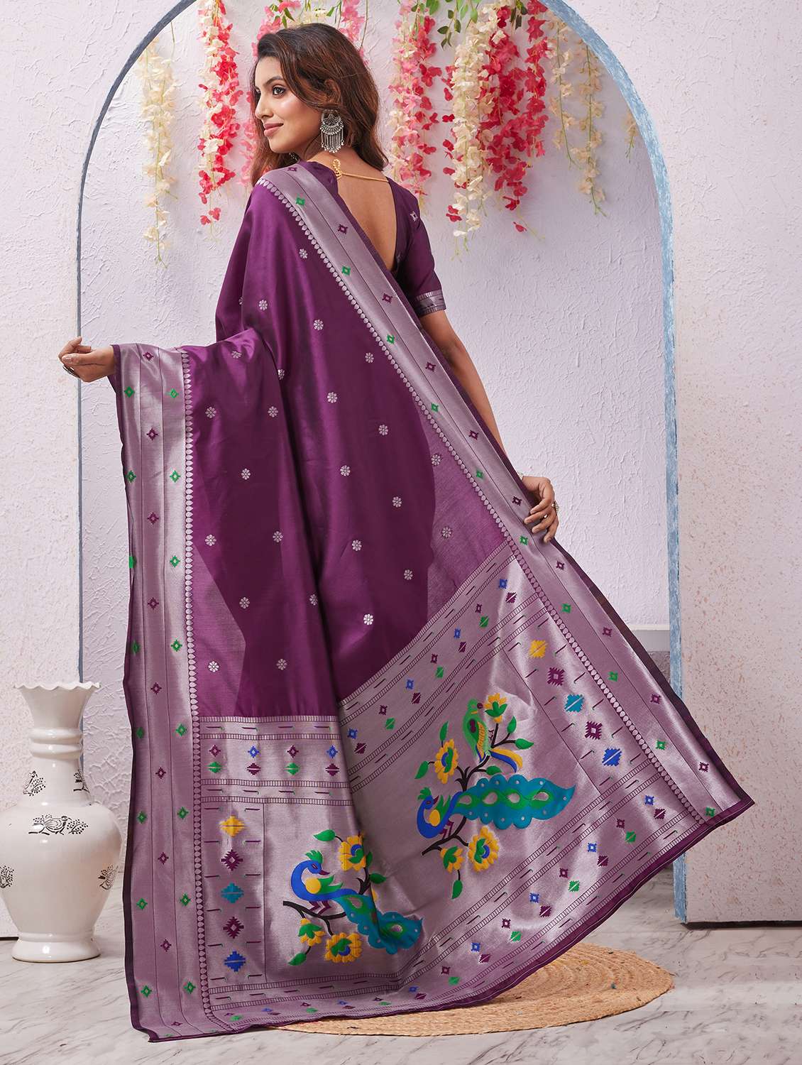 women self design paithani saree with blouse - 22590261 -  Standard Image - 3