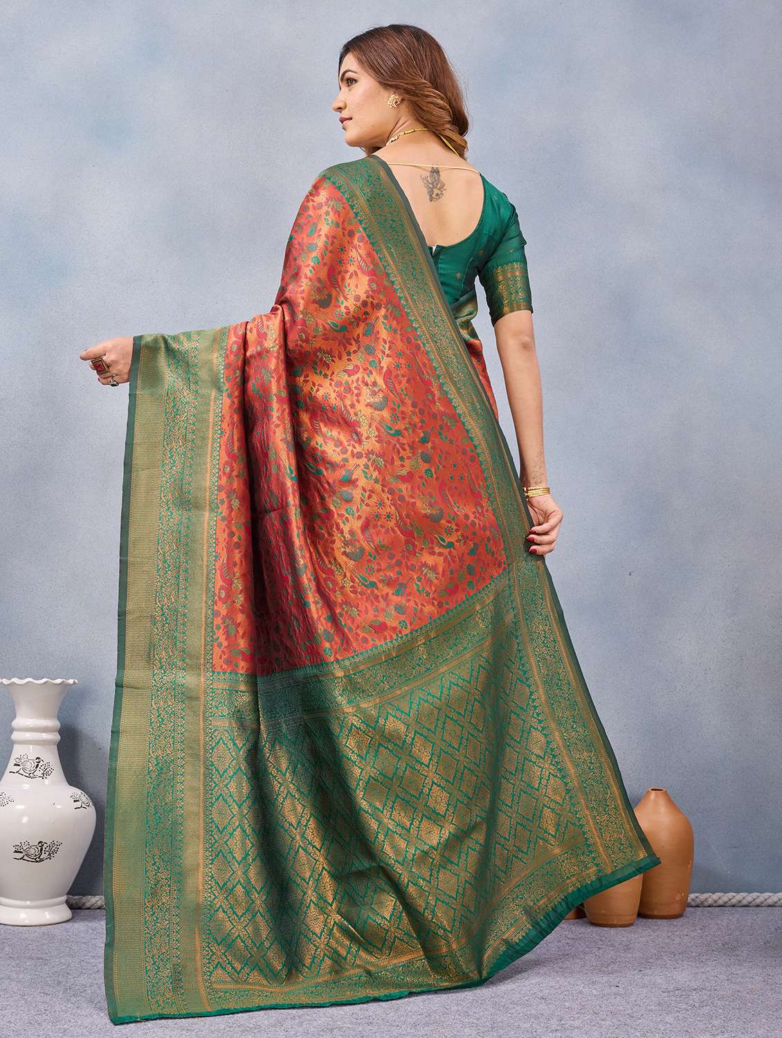 women self design banarasi saree with blouse - 22590299 -  Standard Image - 3
