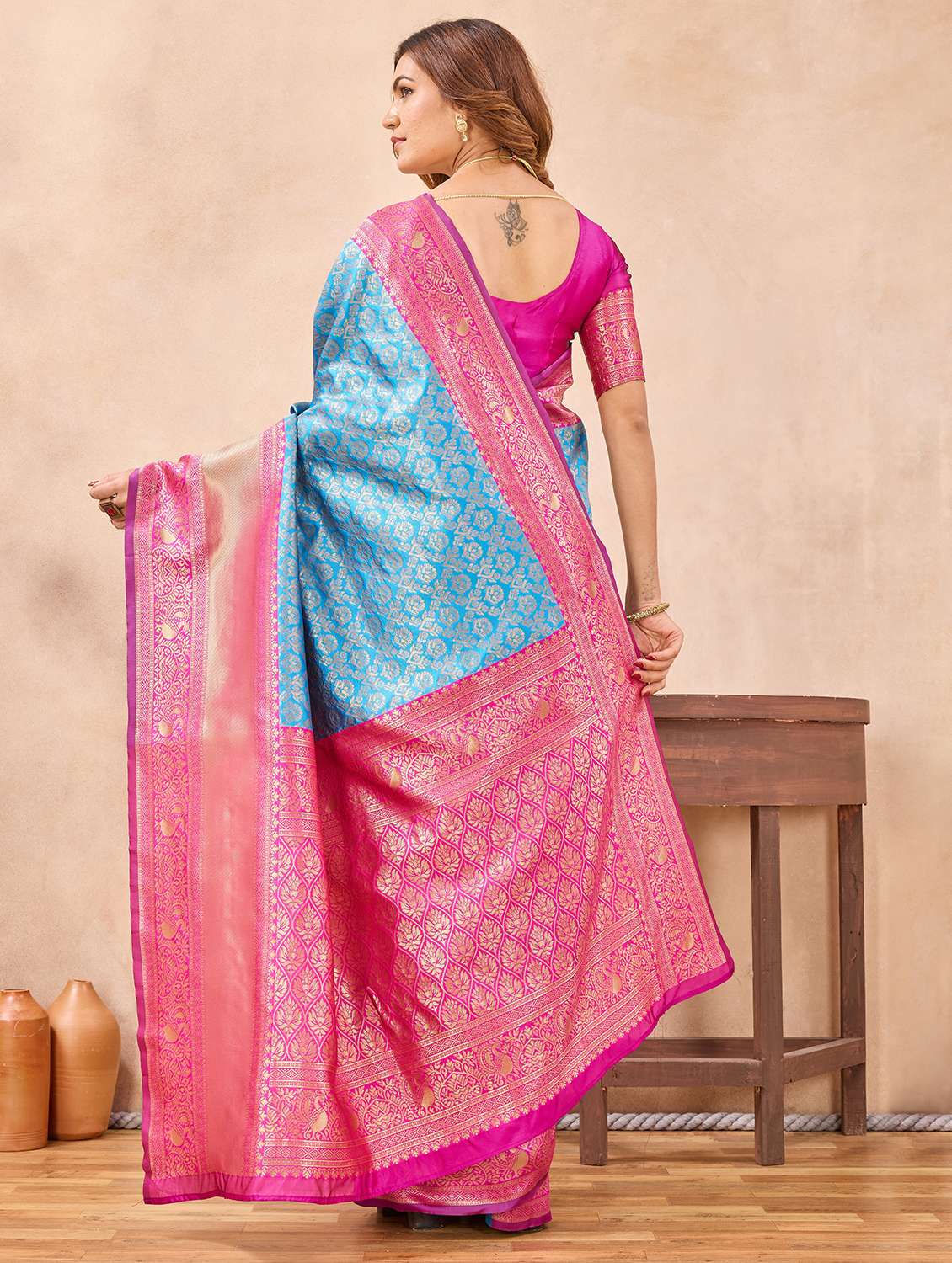 women self design banarasi saree with blouse - 22590308 -  Standard Image - 3