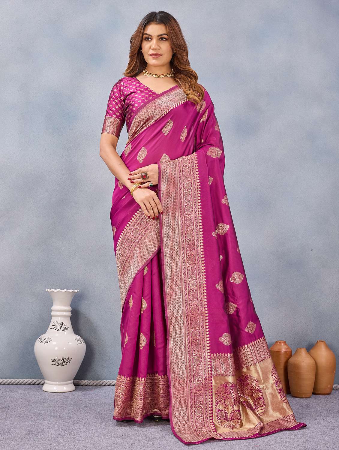 women self design banarasi saree with blouse