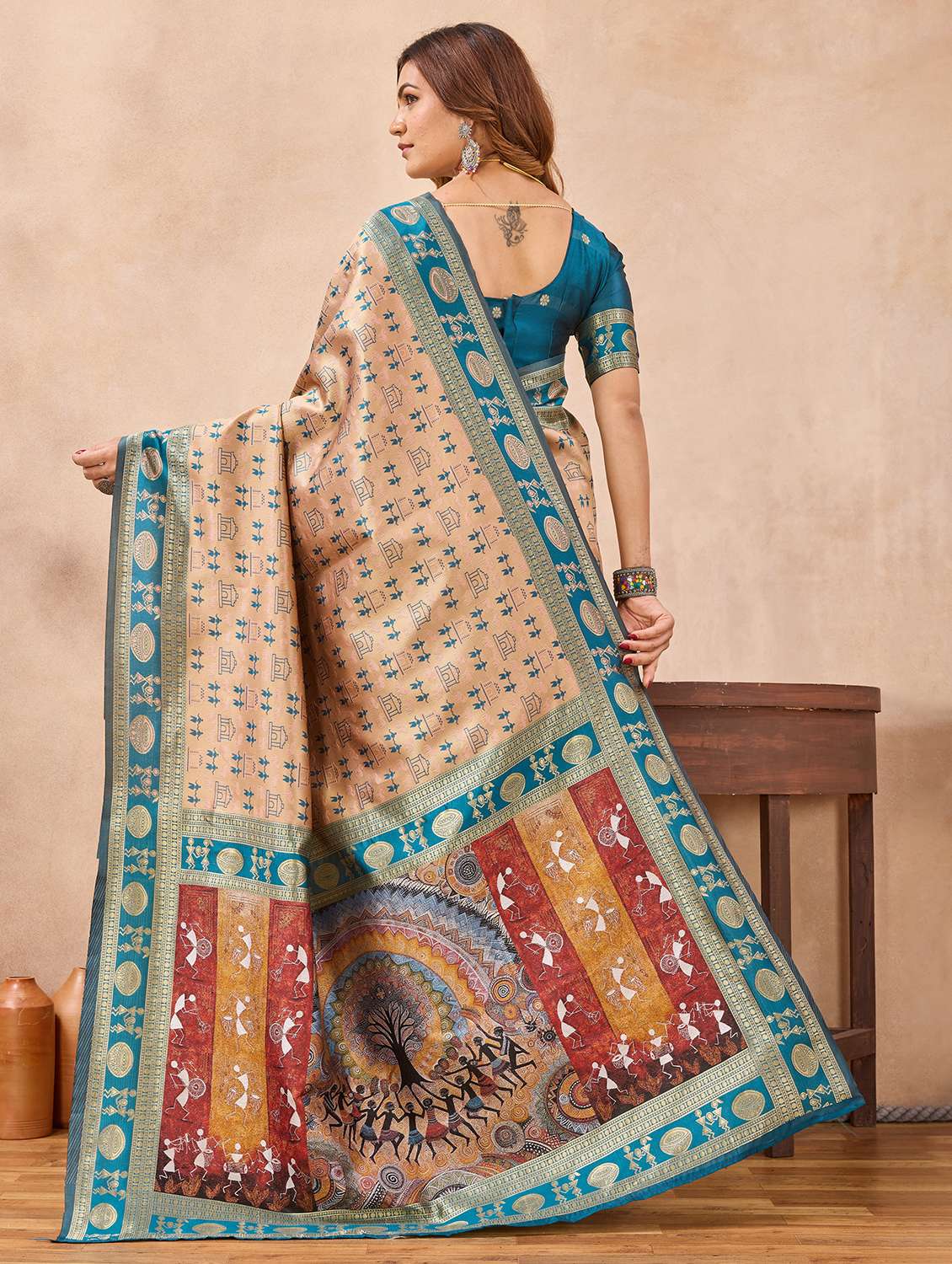 women self design bordered saree with blouse - 22590312 -  Standard Image - 3