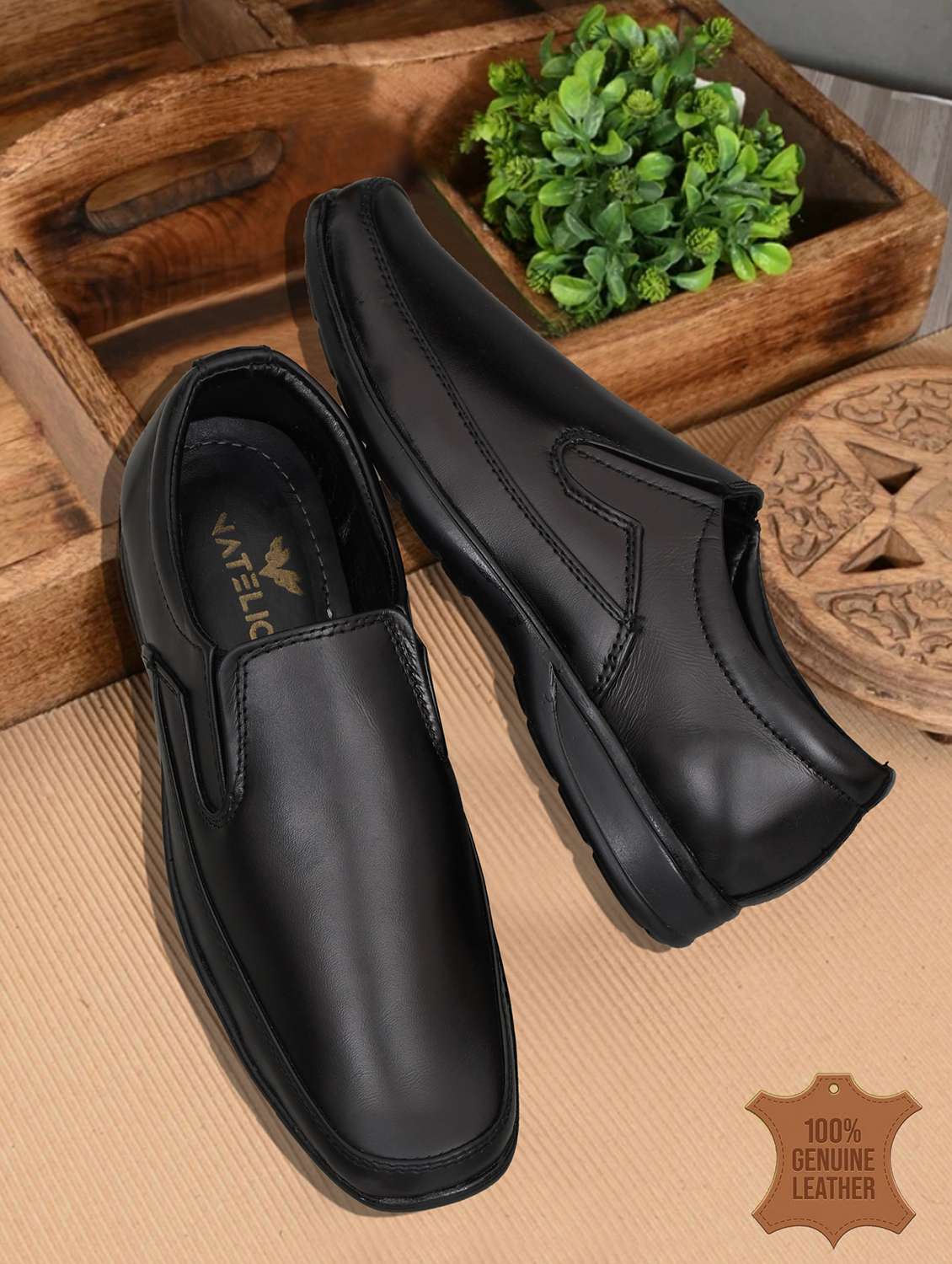 men solid slip on derby shoes