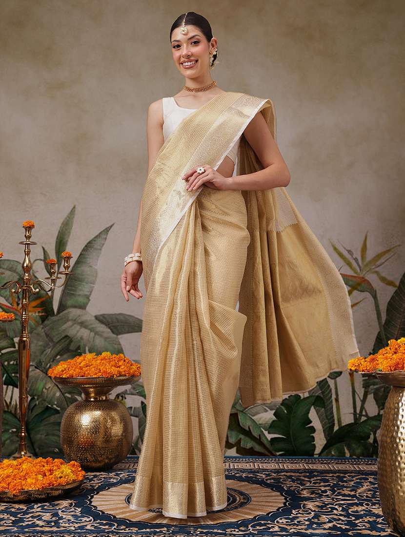 women self design kasavu saree with blouse