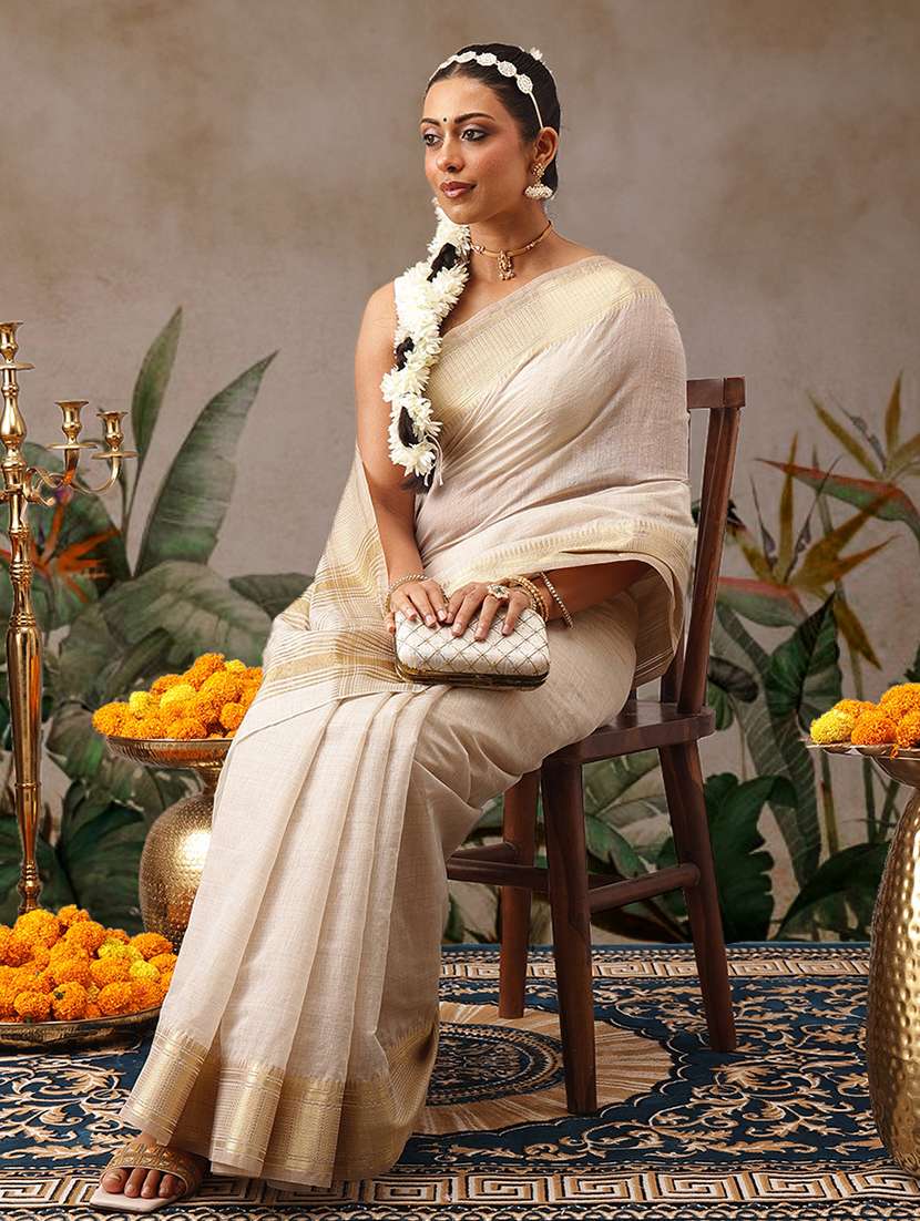 women solid with bordered kasavu saree with blouse - 22591189 -  Standard Image - 3