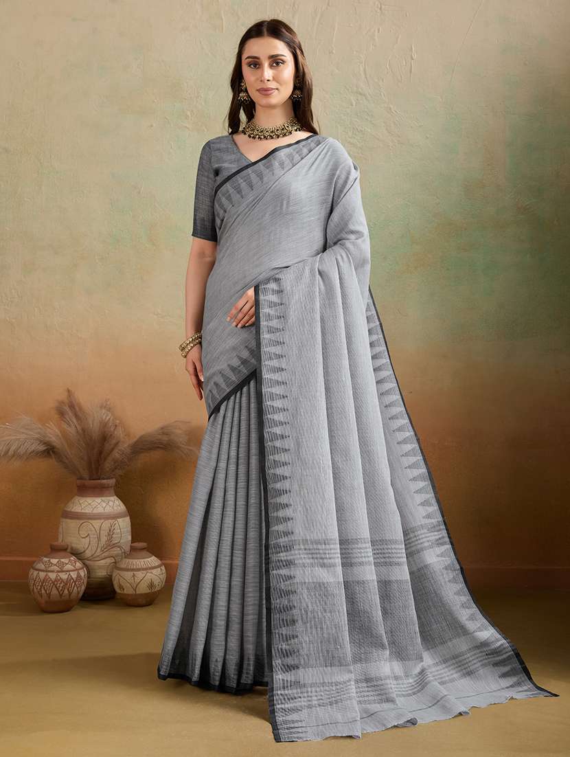 women self design handloom saree with blouse
