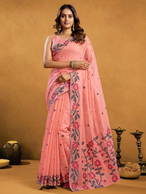 women self design handloom saree with blouse