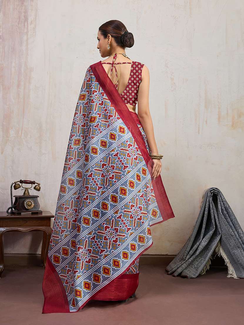 women printed patola saree with blouse - 22592567 -  Standard Image - 3