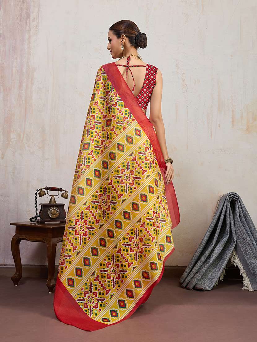 women printed patola saree with blouse - 22592572 -  Standard Image - 3