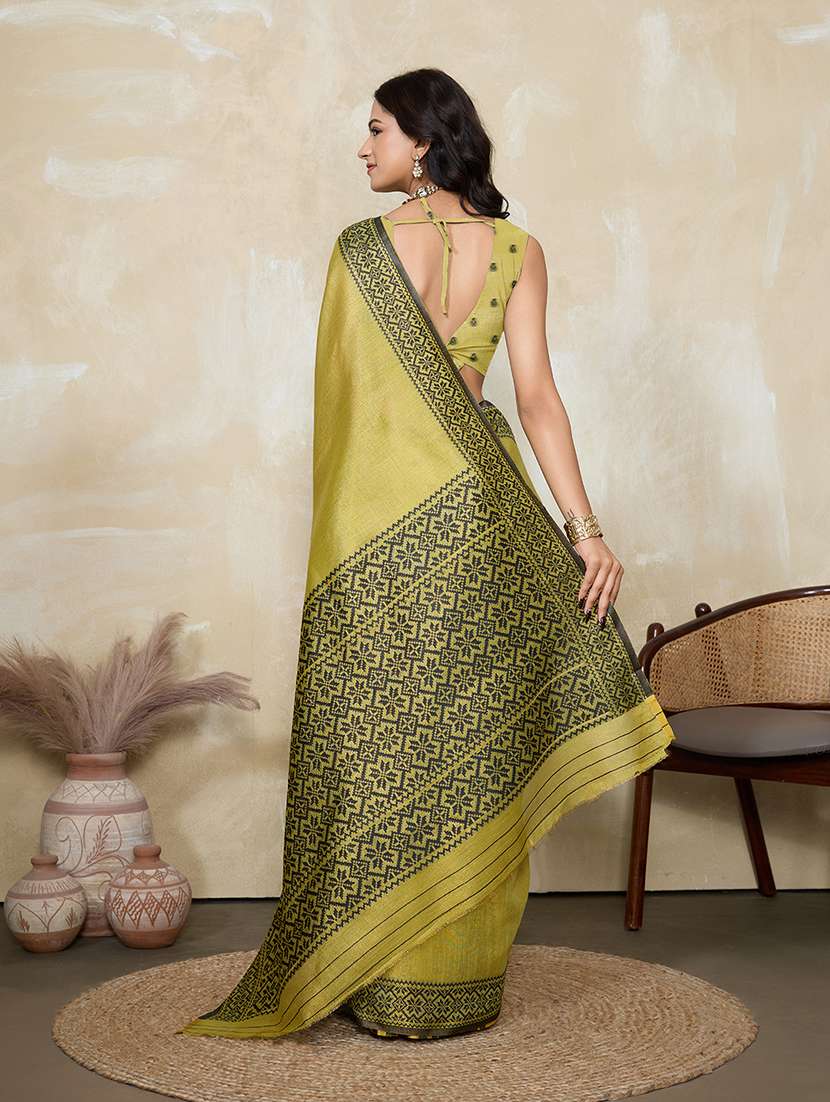 Women Solid With Bordered Saree With Blouse - 22592676 -  Standard Image - 3