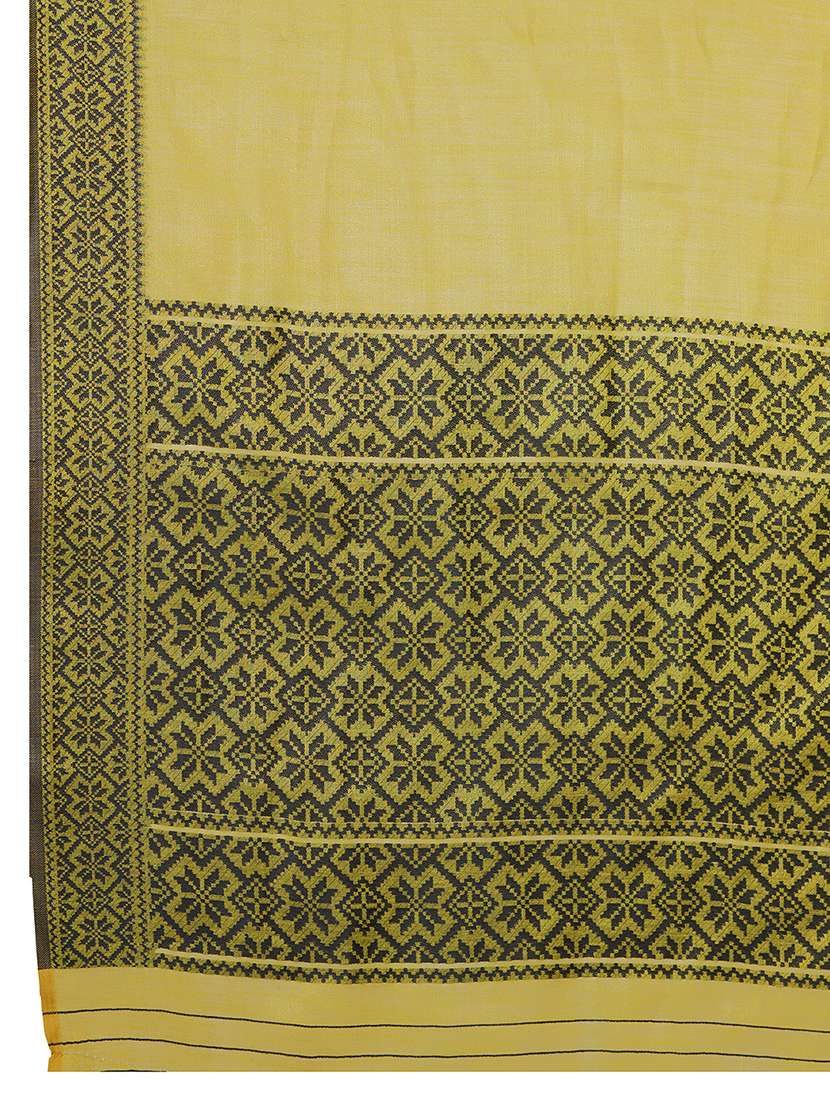 Women Solid With Bordered Saree With Blouse - 22592676 -  Standard Image - 5