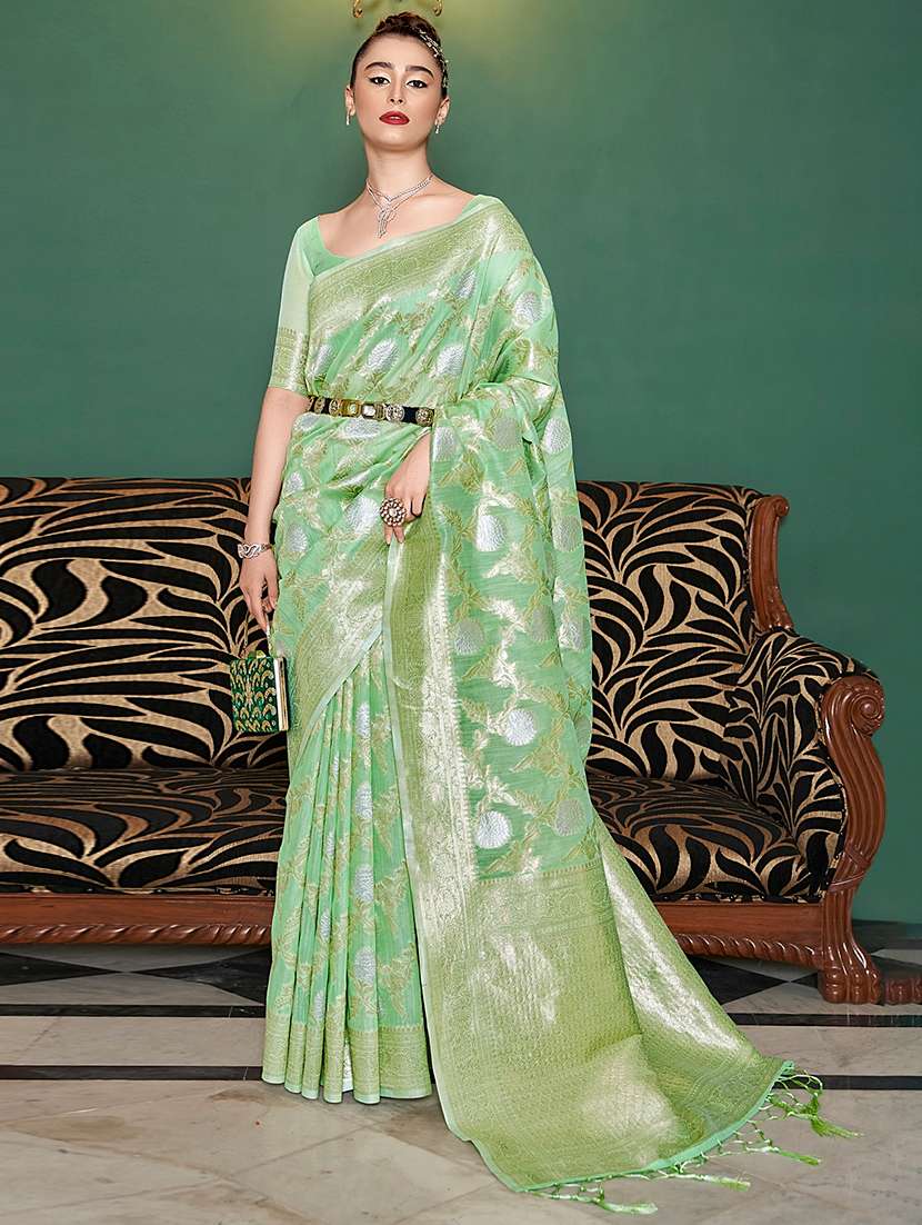 women self design banarasi saree with blouse