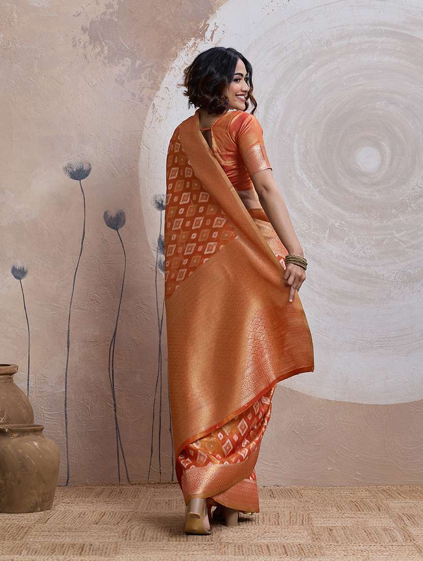 women self design patola saree with blouse - 22592897 -  Standard Image - 3