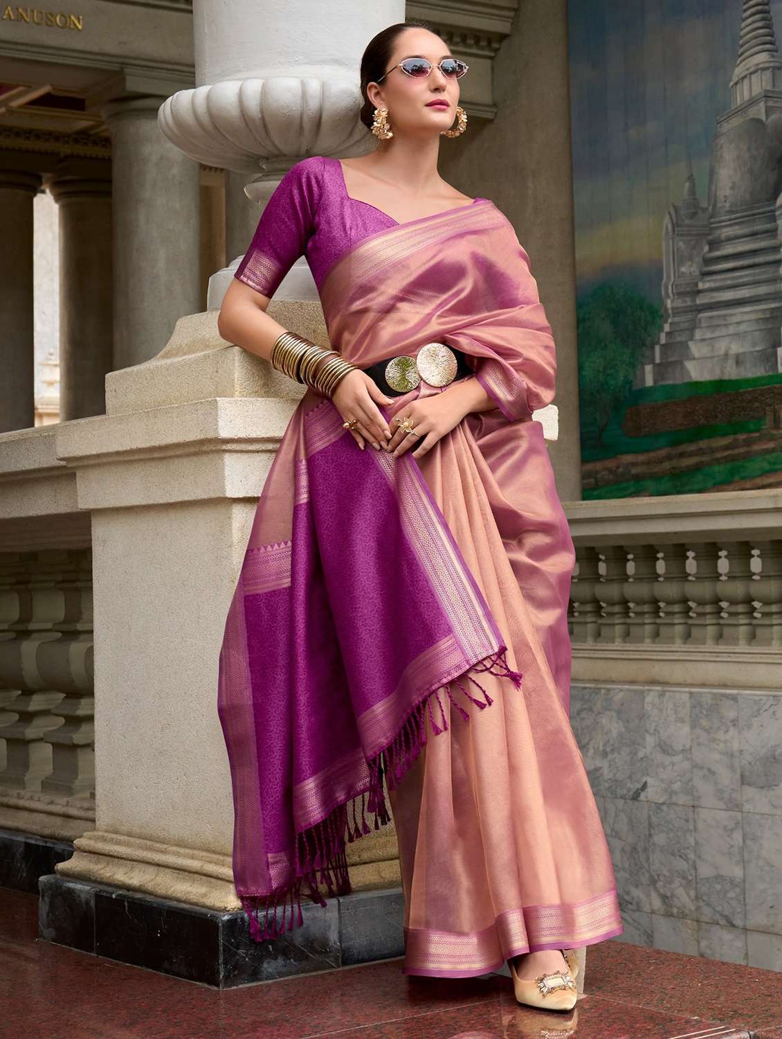 women solid with bordered saree with blouse