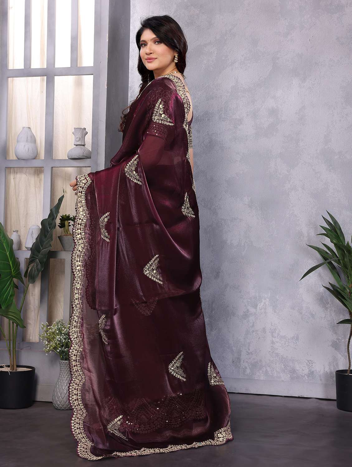 women solid with work embroidered saree with blouse - 22593041 -  Standard Image - 3