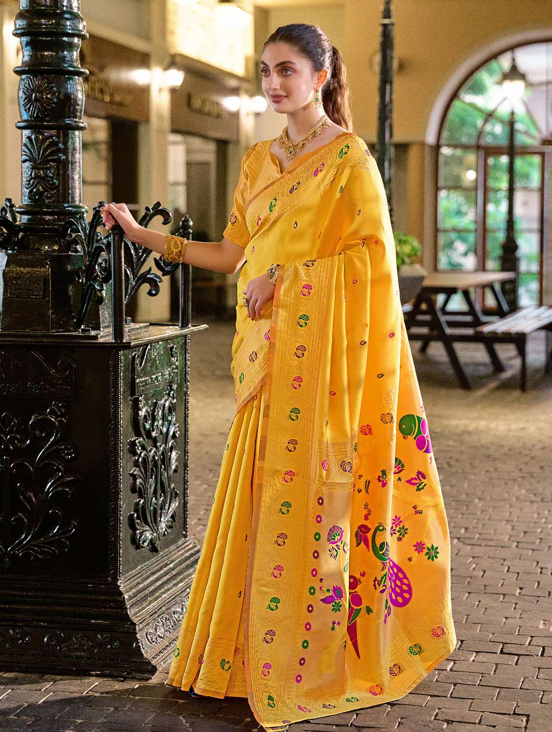 women self design paithani saree with blouse - 22593065 -  Standard Image - 3