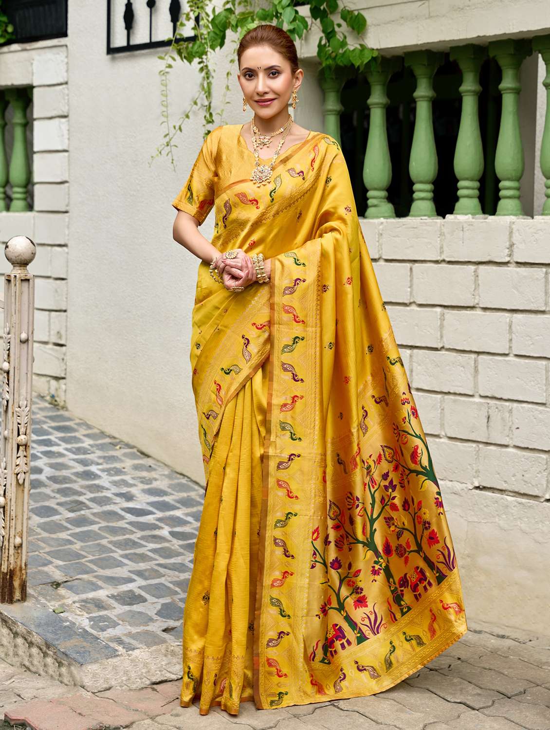 women self design paithani saree with blouse