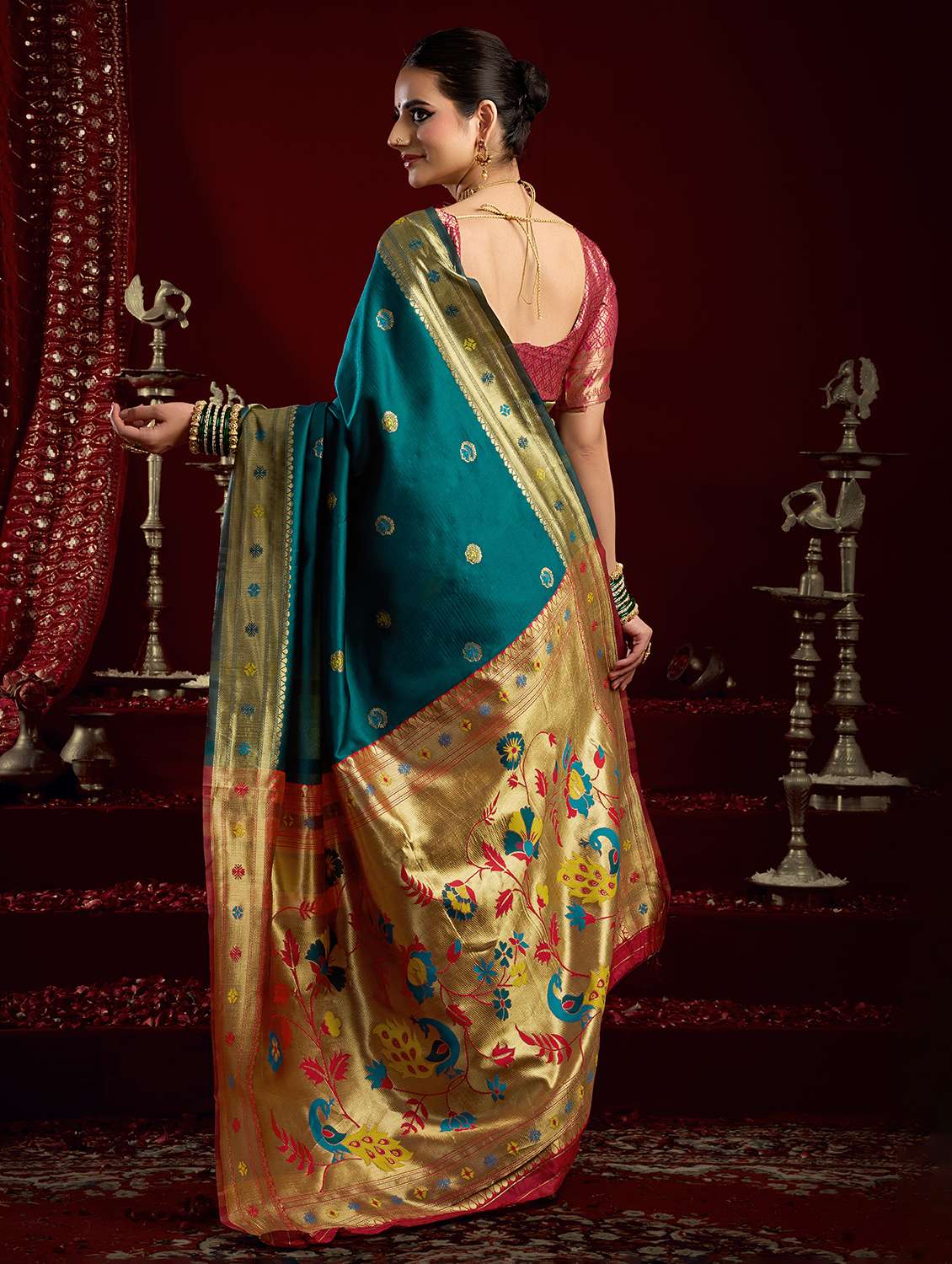 Women Self Design Paithani Saree With Blouse - 22593088 -  Standard Image - 3