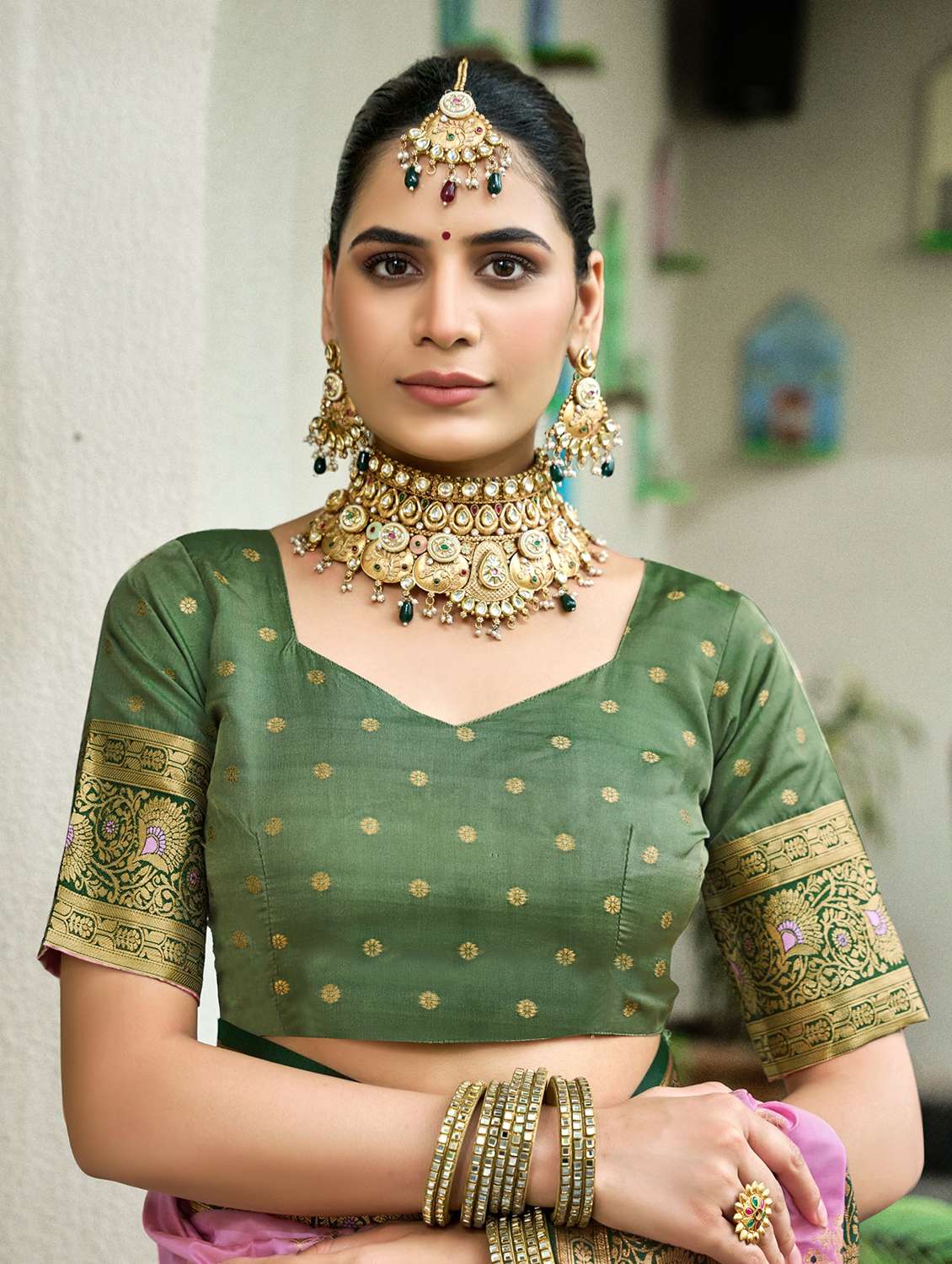 women self design banarasi saree with blouse - 22593173 -  Standard Image - 5