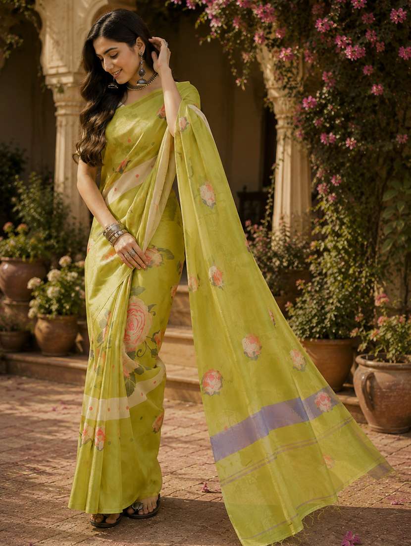 women printed casual wear saree with blouse