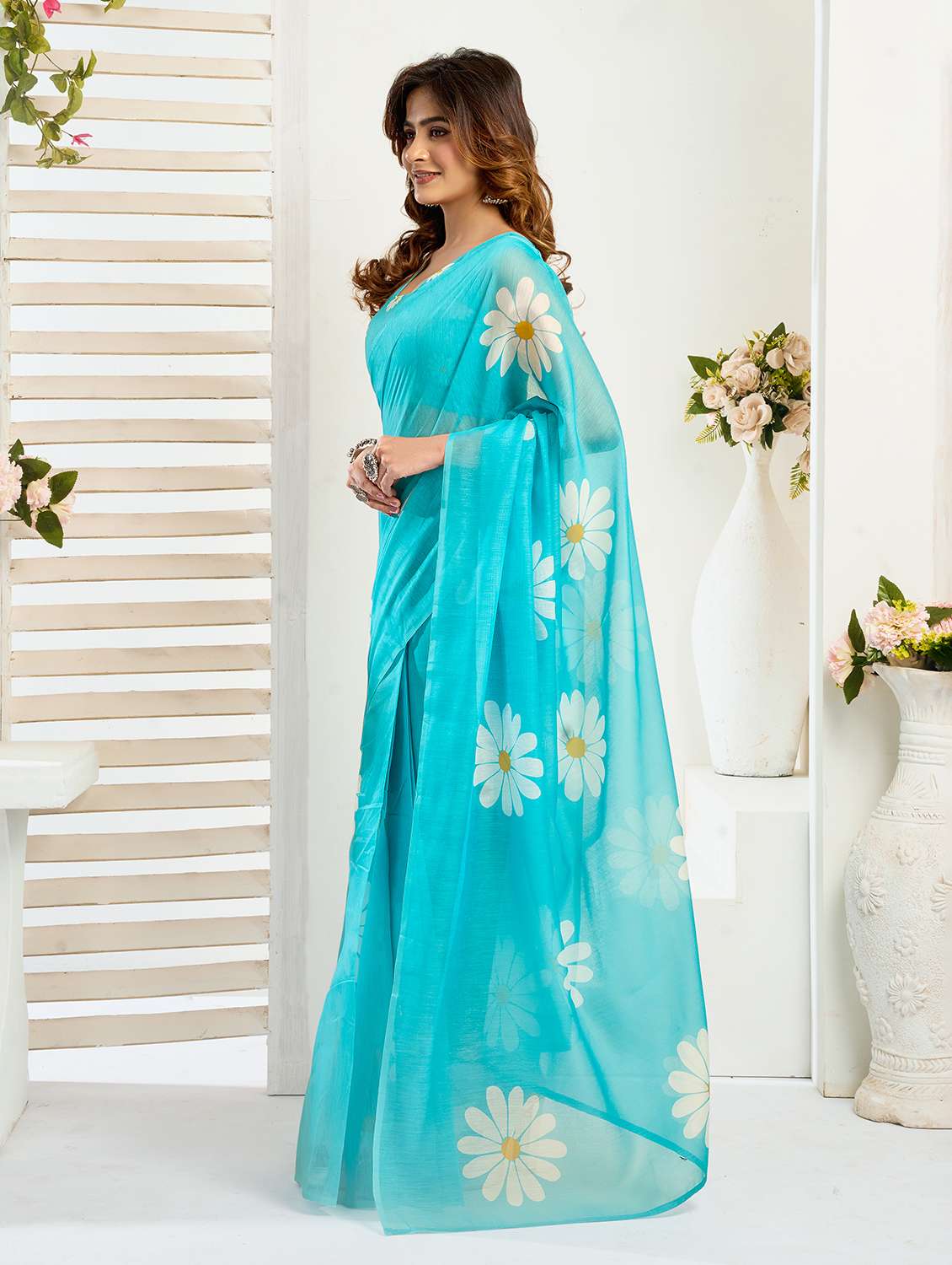 Women Printed Ready To Wear Saree With Blouse - 22593292 -  Standard Image - 3