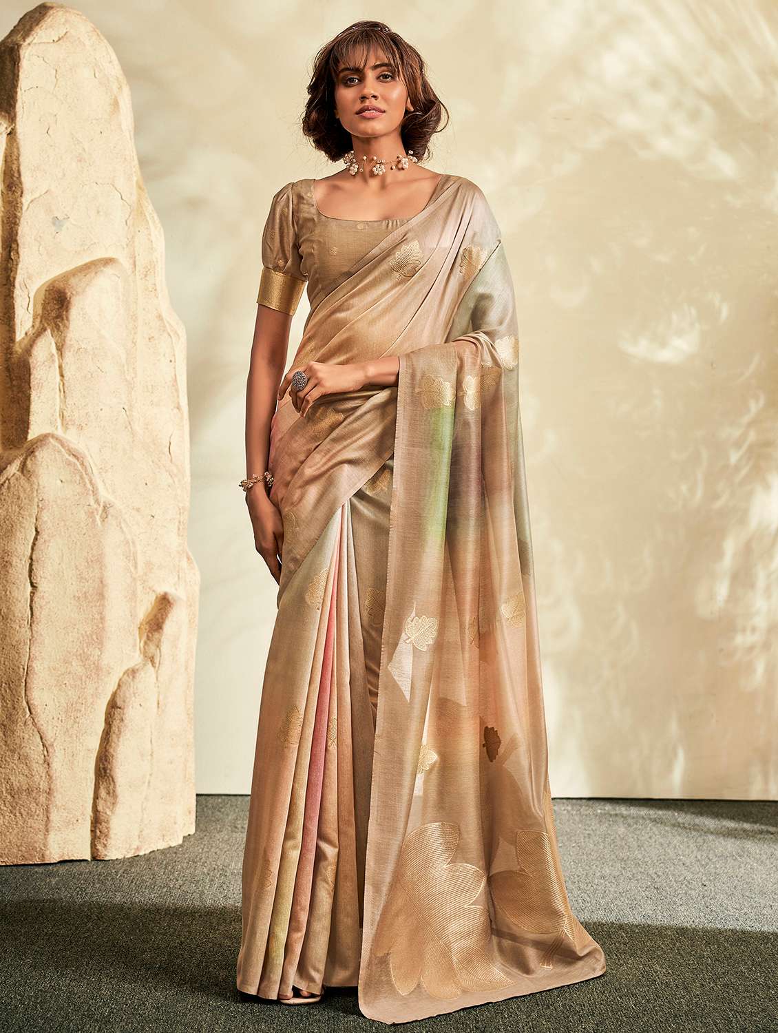 women printed casual wear saree with blouse