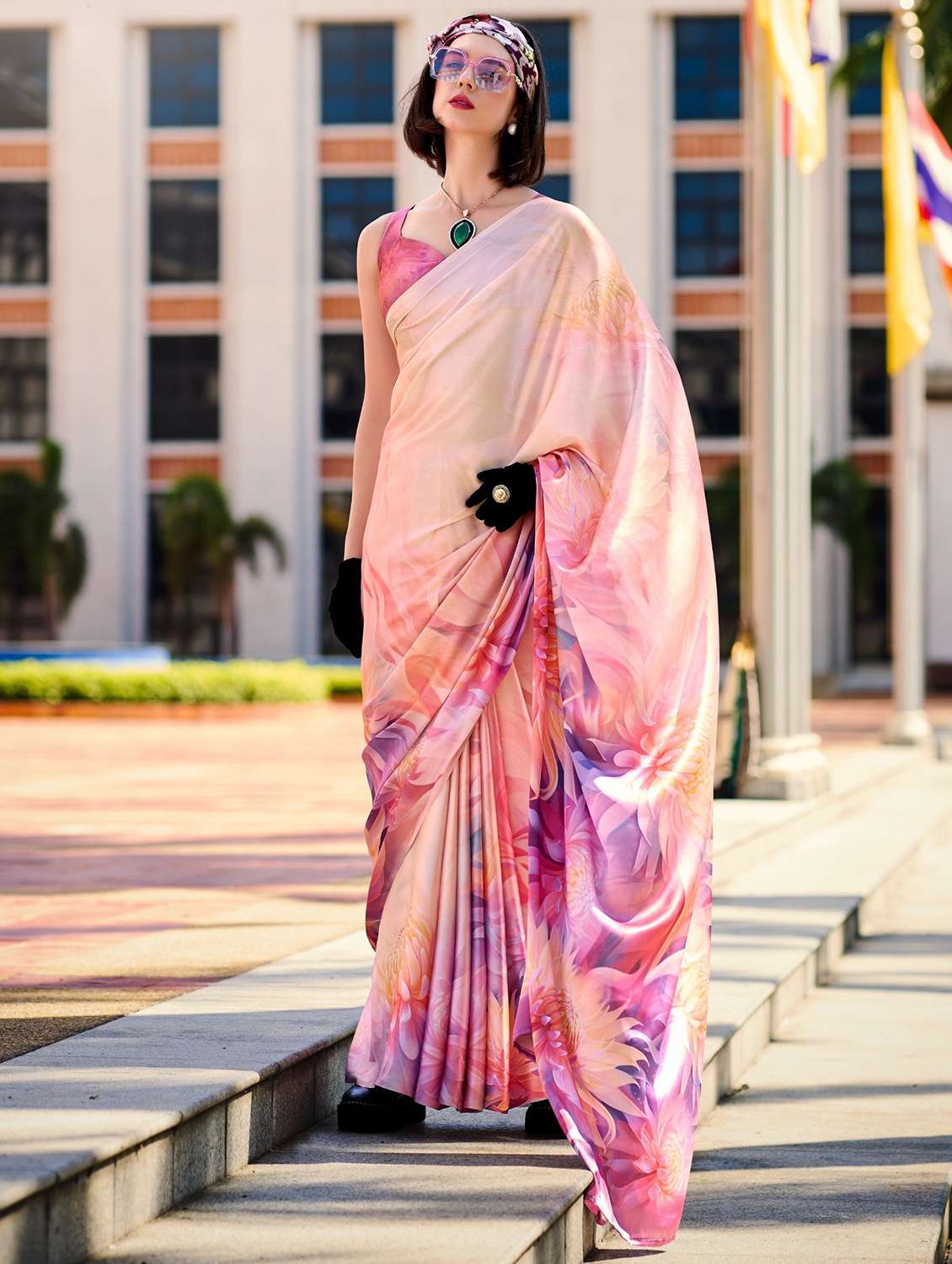women printed casual wear saree with blouse