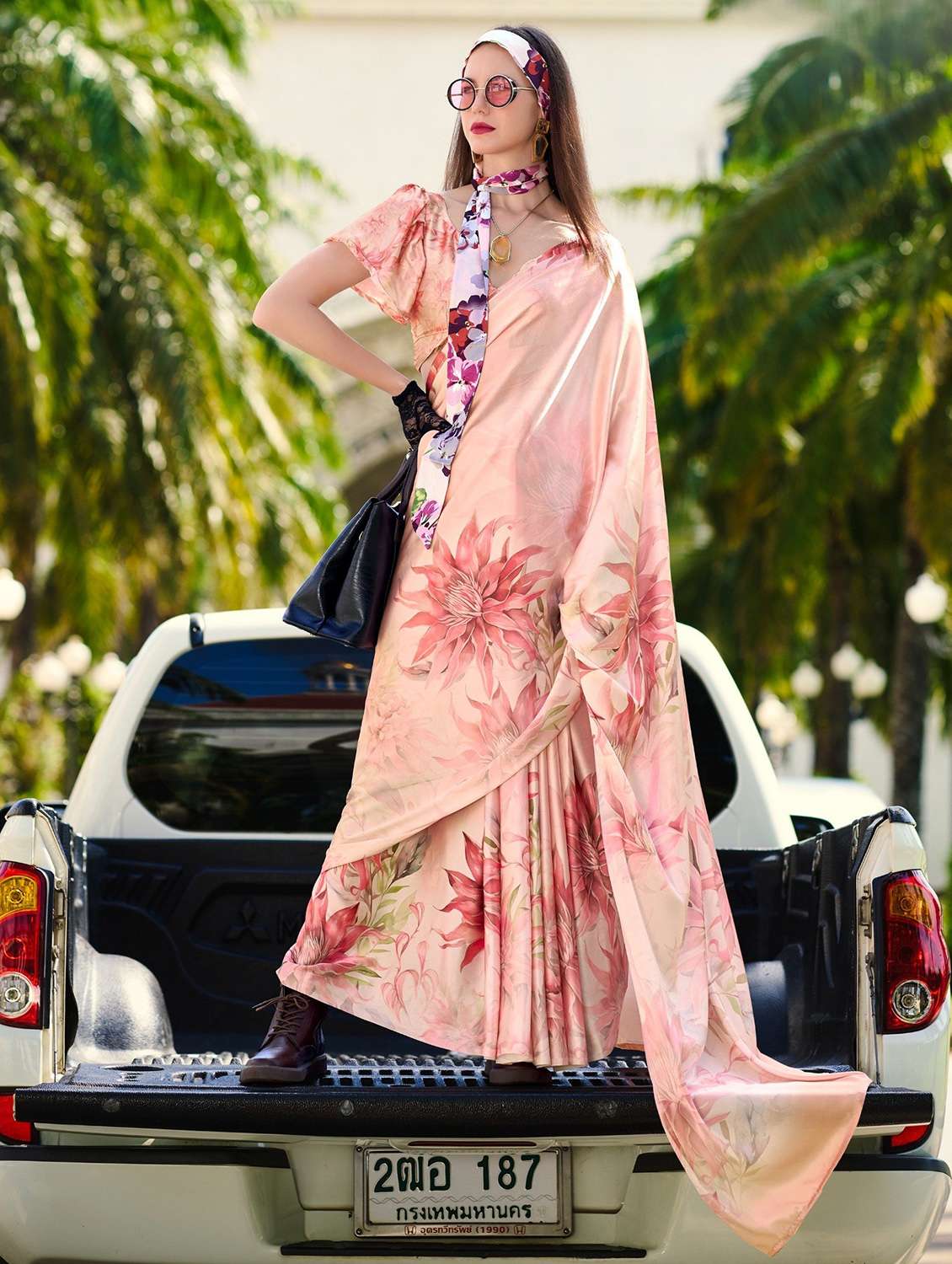 women printed casual wear saree with blouse