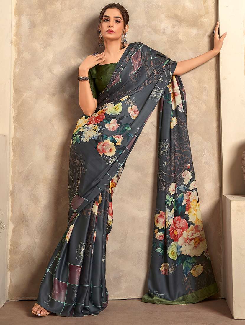 women printed casual wear saree with blouse