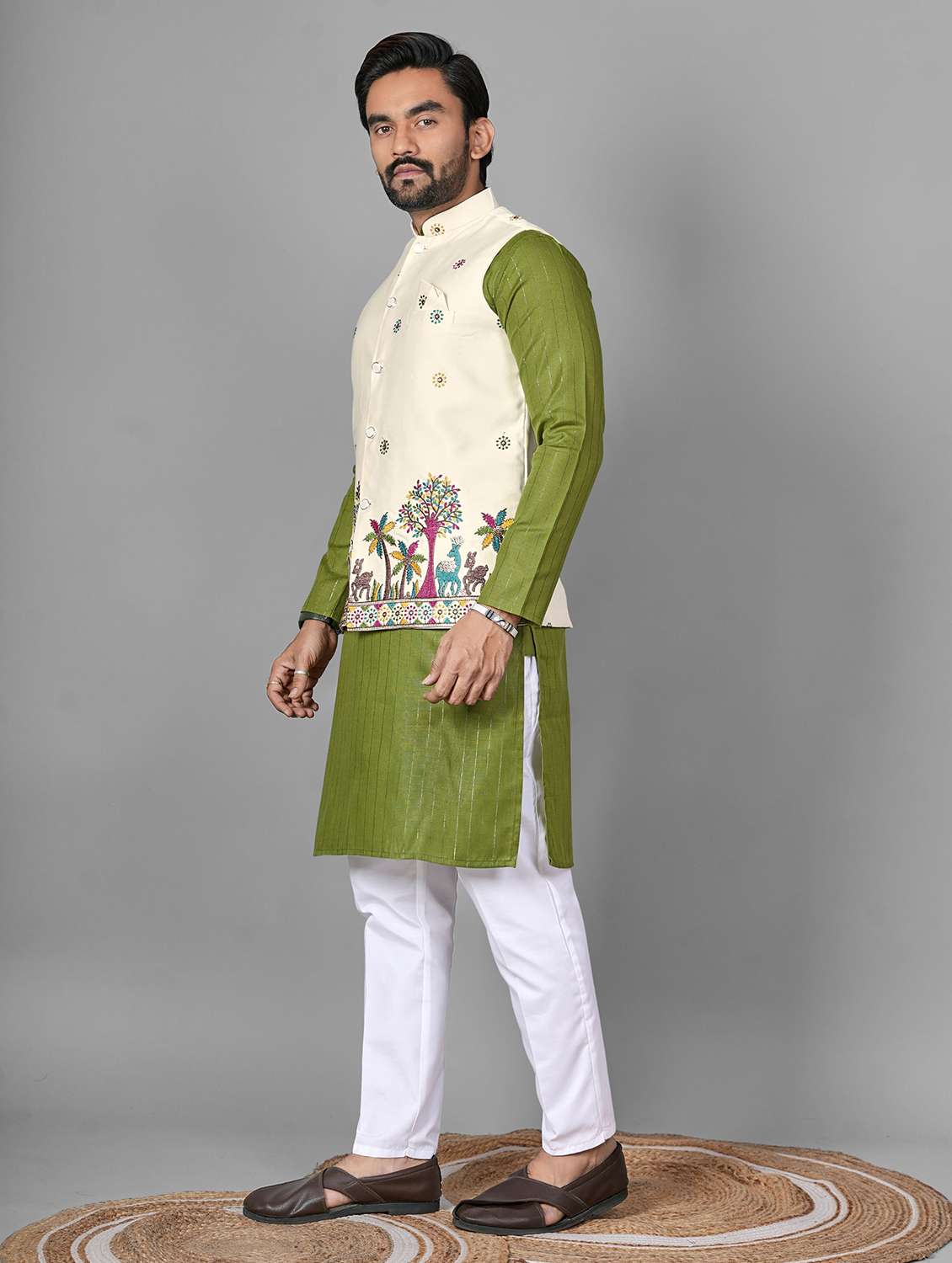 men embroidered mandarin neck kurta pyjama with jacket set - 22593742 -  Standard Image - 3