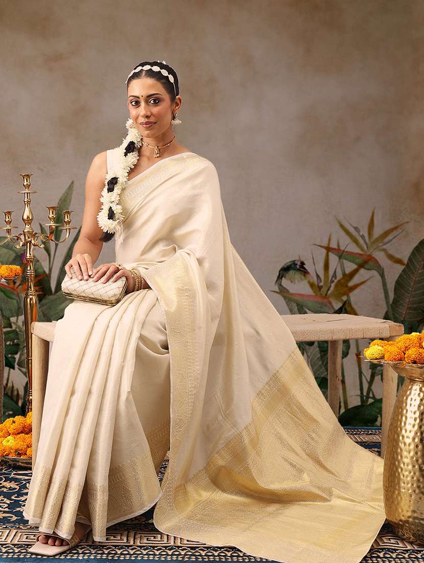 women solid with bordered kasavu saree with blouse - 22593810 -  Standard Image - 3