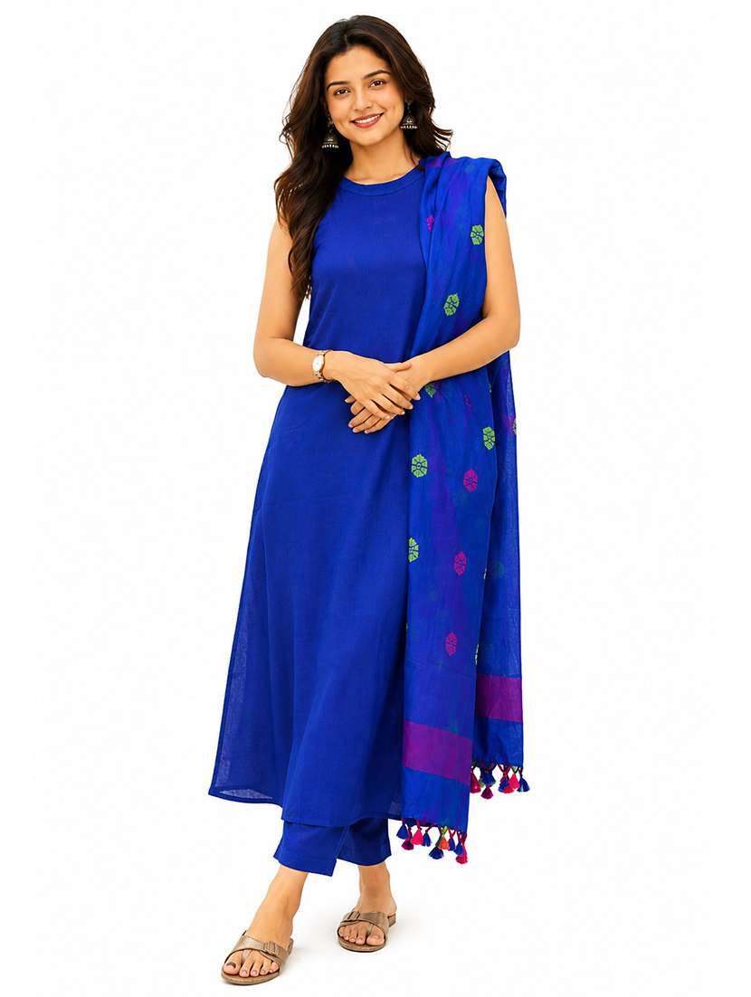 women solid sleeveless kurta pant set with dupatta