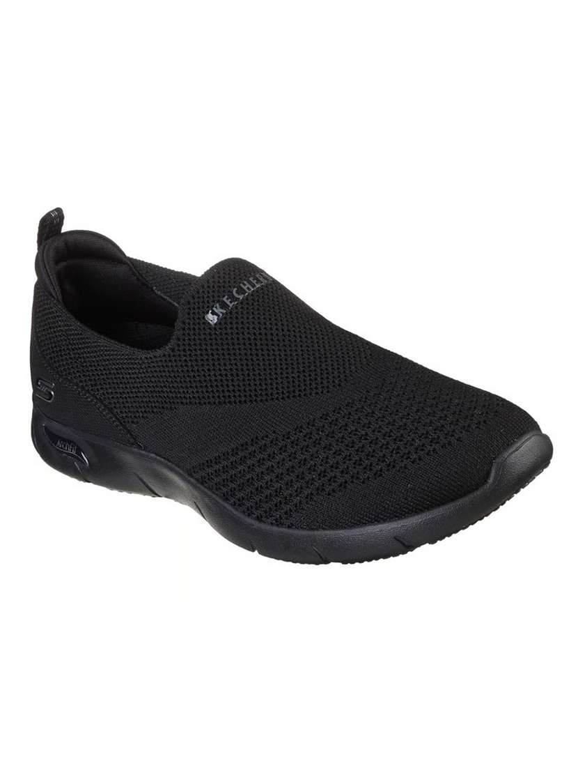 women textured slip on sports shoes