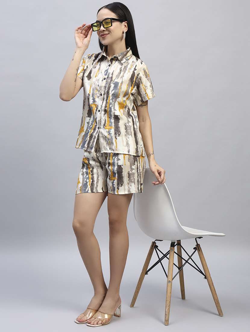 women printed short sleeves shirt and shorts set