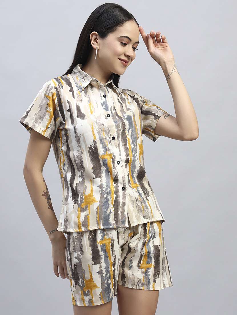 women printed short sleeves shirt and shorts set - 22594134 -  Standard Image - 3