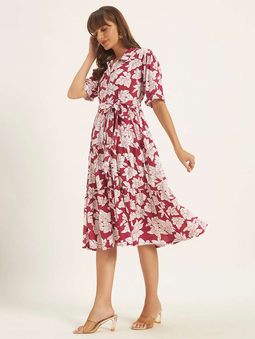 women printed short sleeves tiered dress - 22594172 -  Standard Image - 3
