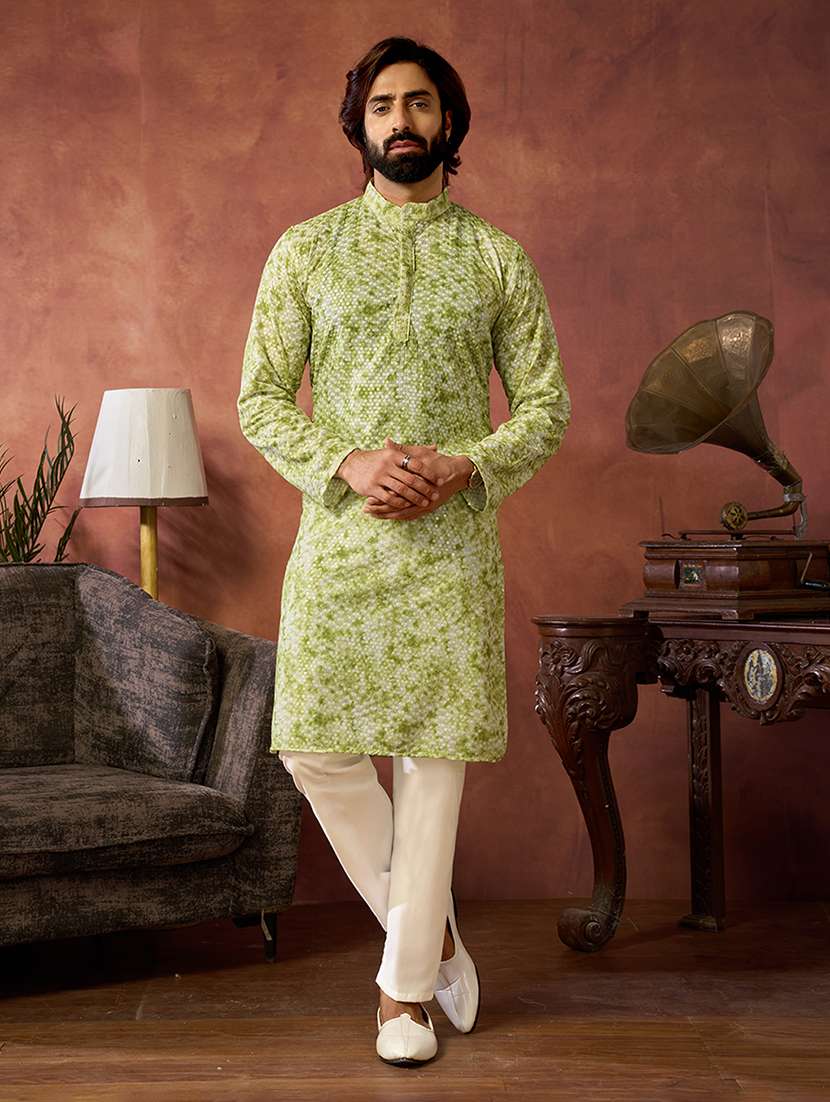 men printed mandarin neck kurta pyjama set