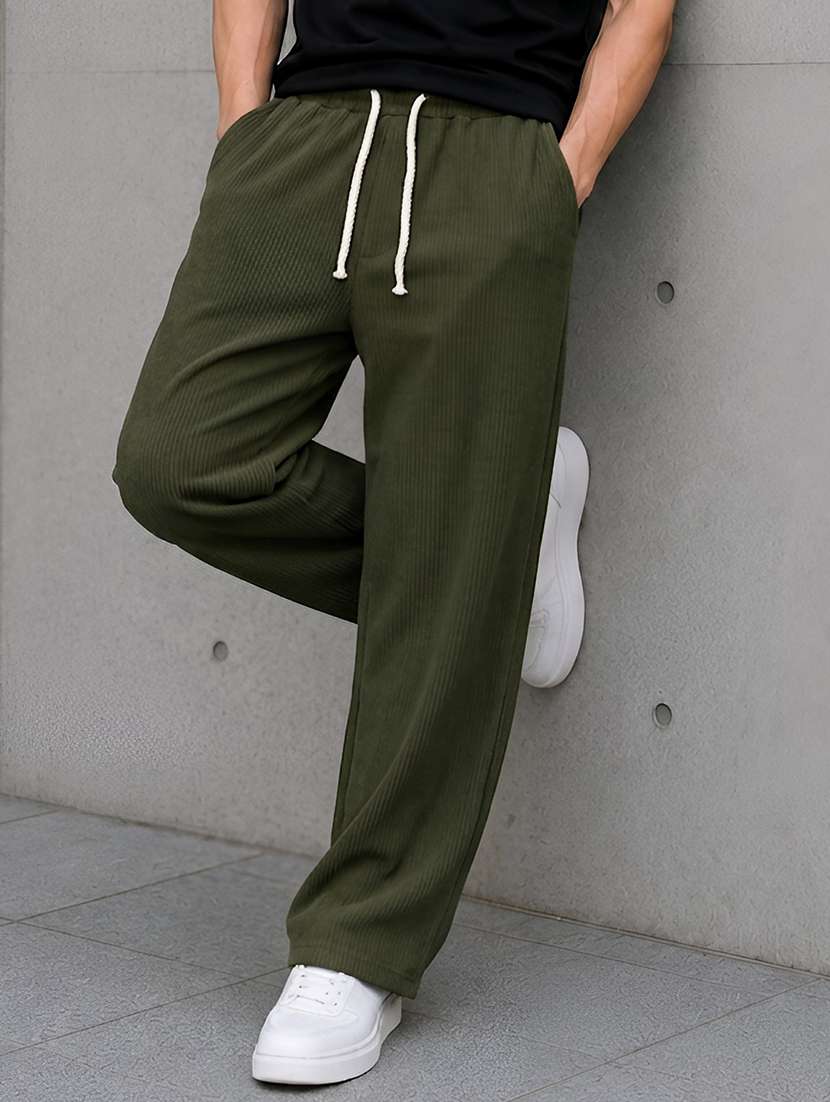 men solid mid rise regular track pant