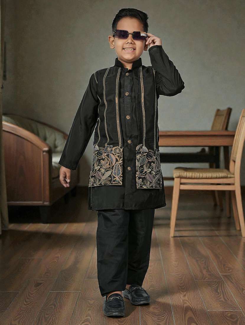 boys solid with work mandarin neck kurta set