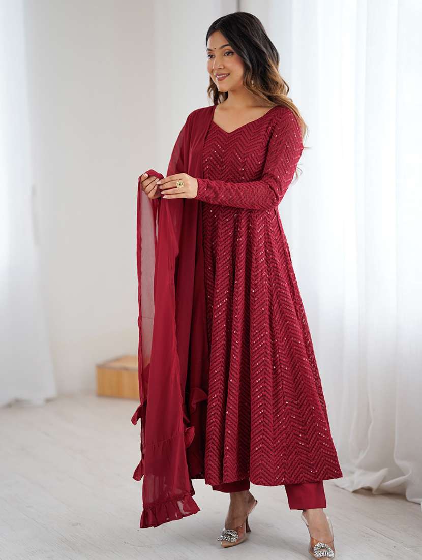 Women Embroidered Long Sleeves Kurta Pant Set With Dupatta - 22595402 -  Standard Image - 3