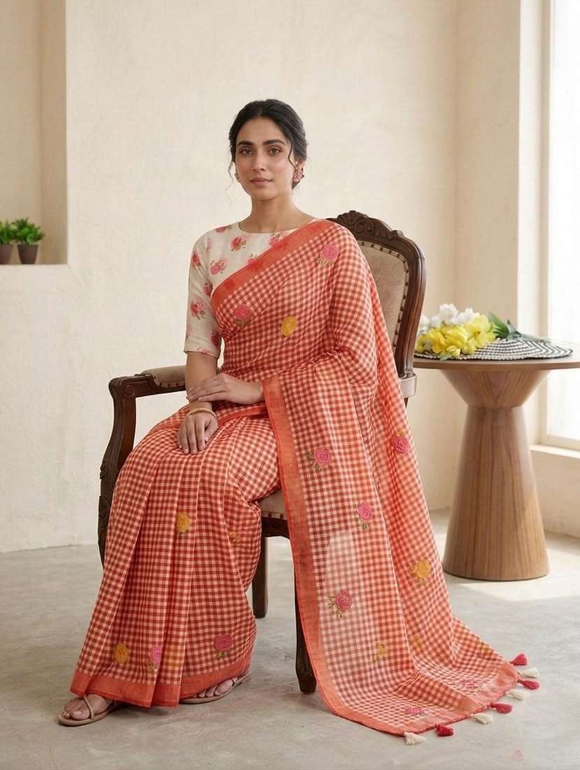 women printed casual wear saree with blouse - 22595818 -  Standard Image - 3