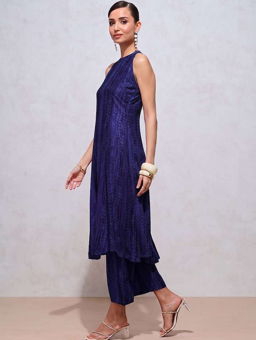 women printed sleeveless kurta pant set - 22595918 -  Standard Image - 3