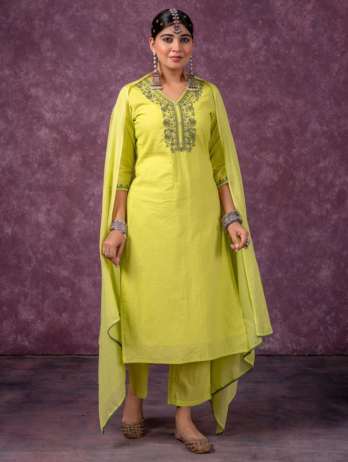 women embroidered three quarter sleeves kurta pant set with dupatta