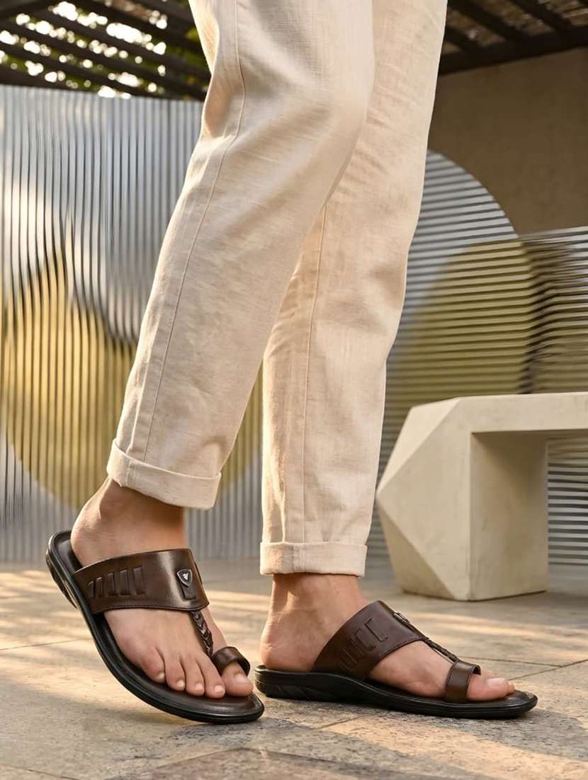 men solid slip on kolhapuri sandal - 22596211 -  Standard Image - 3
