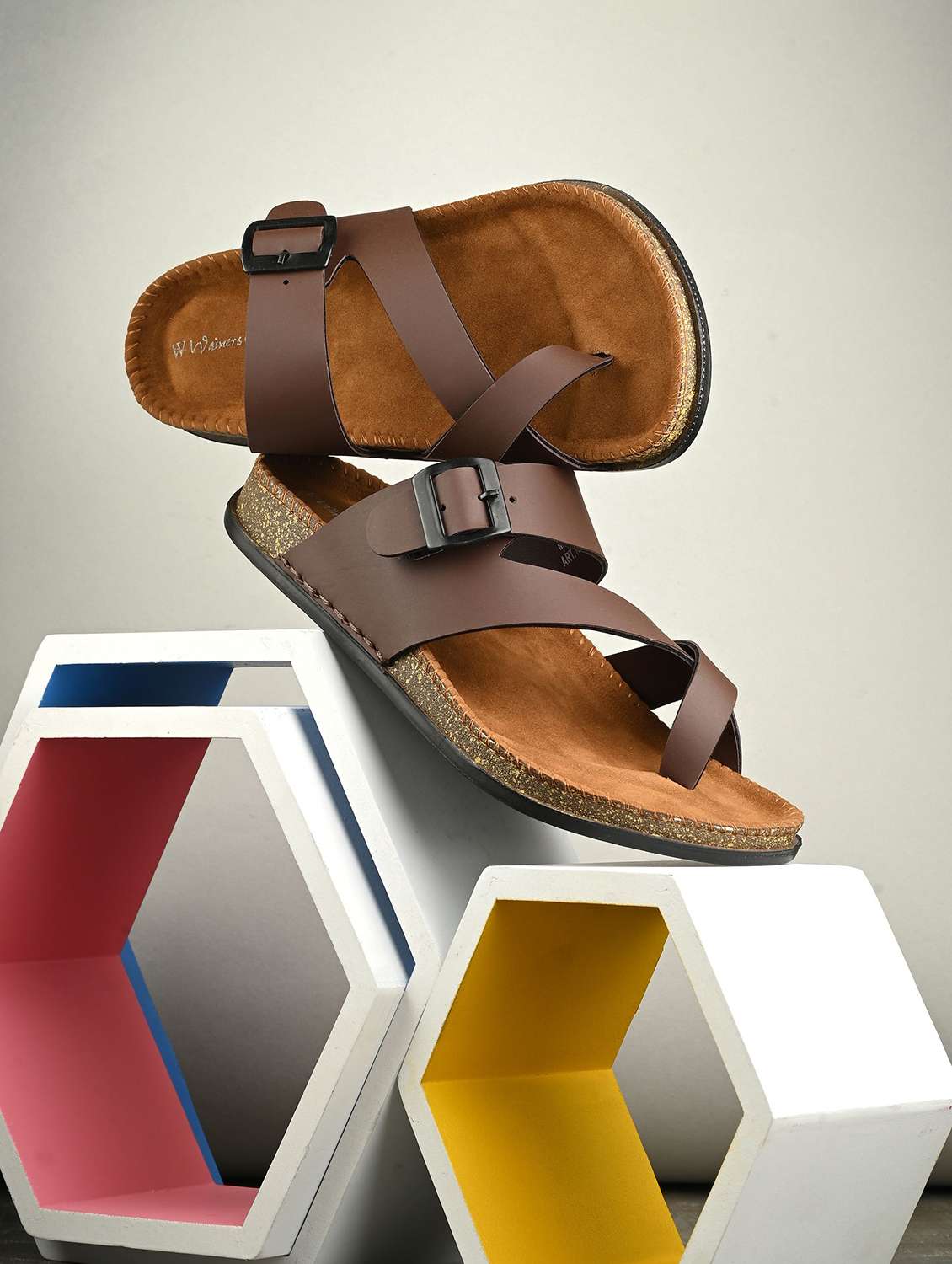 men solid one toe sandal
