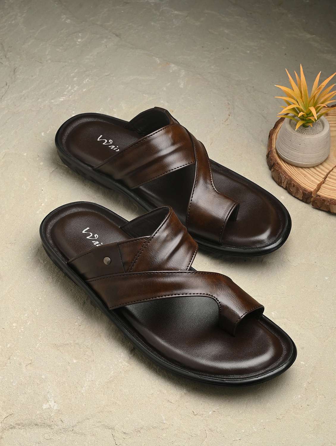 men solid one toe sandal