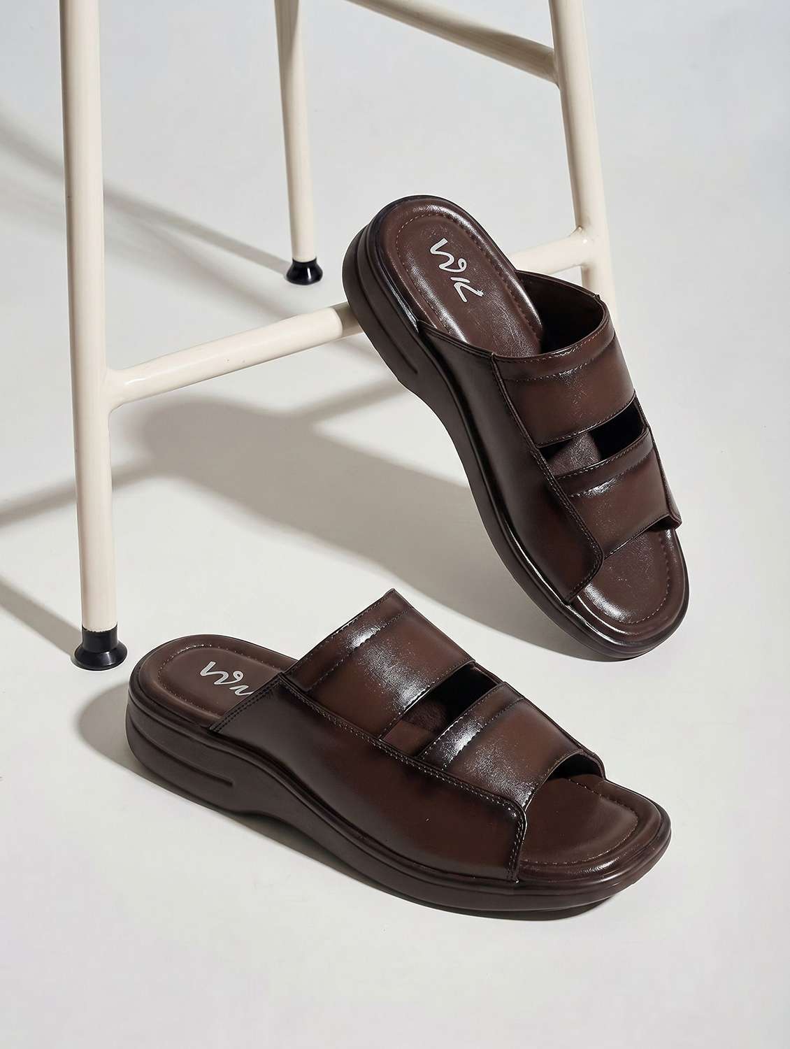 men solid slip on sandal