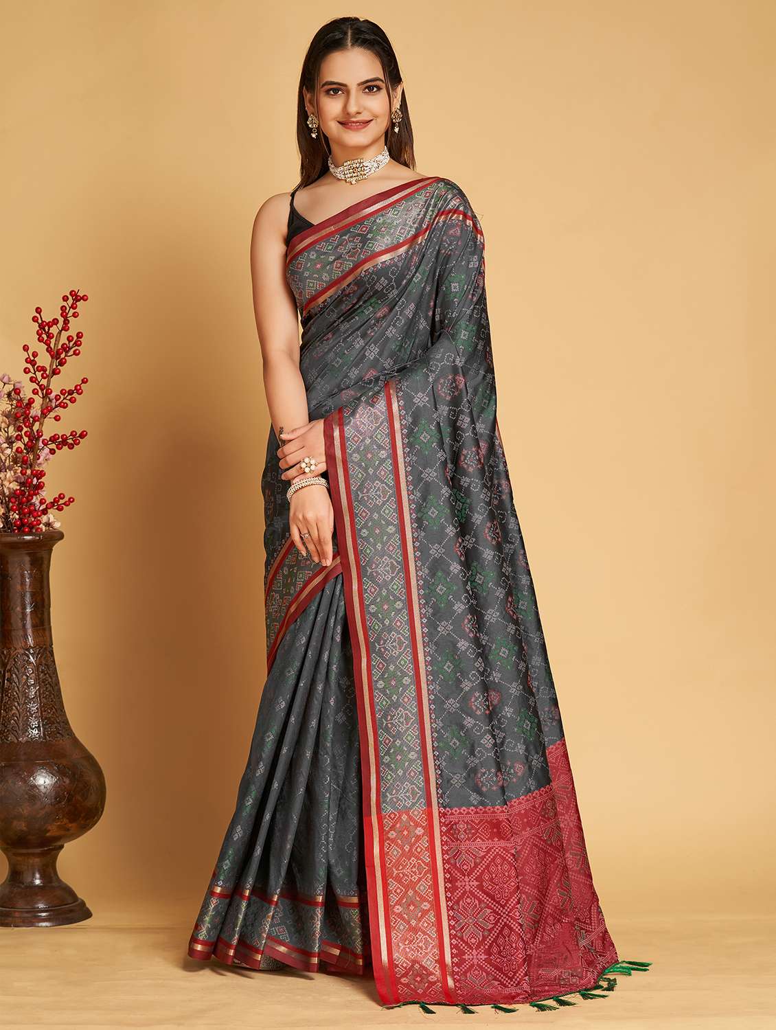 women self design patola saree with blouse