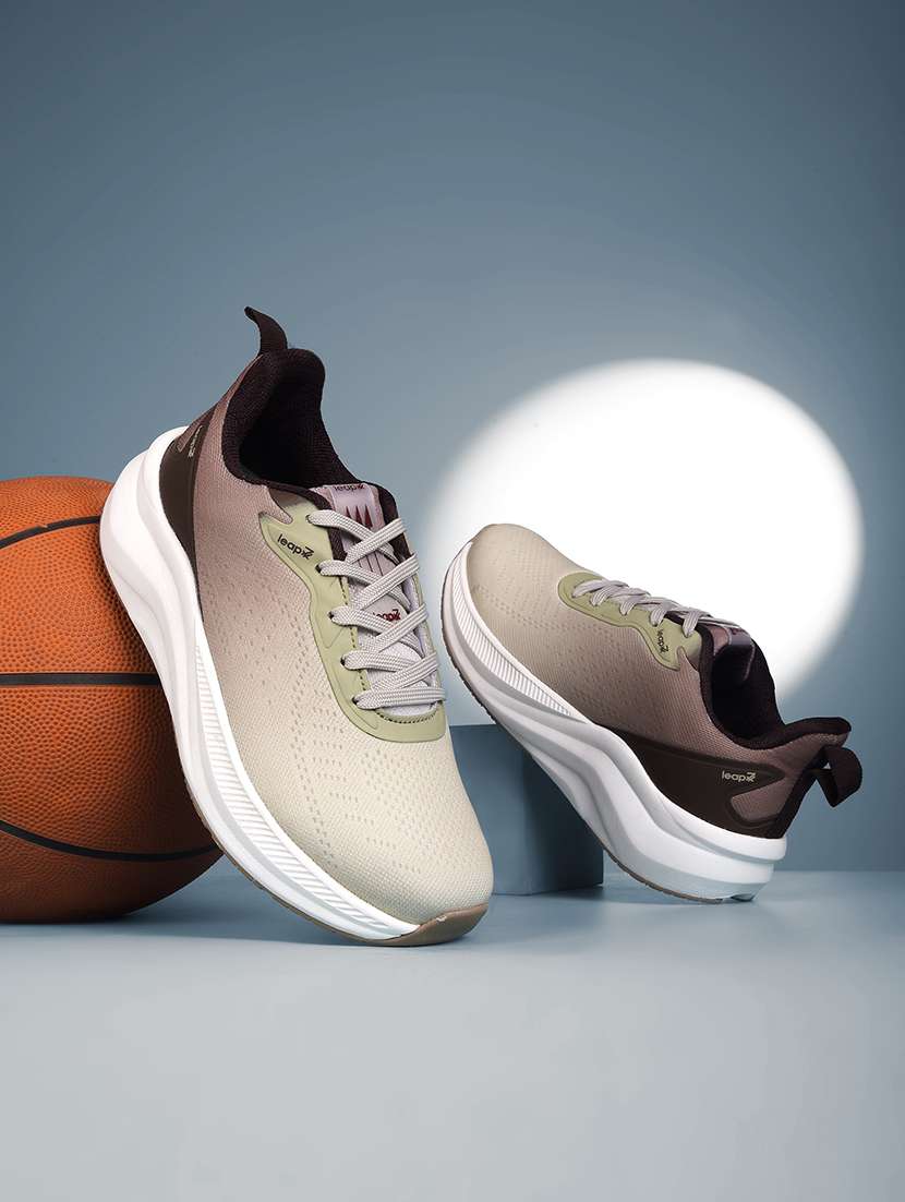 men ombre lace up sports shoes