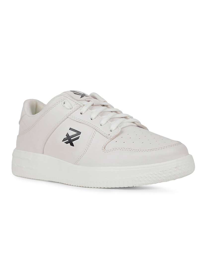 men solid lace up sneaker